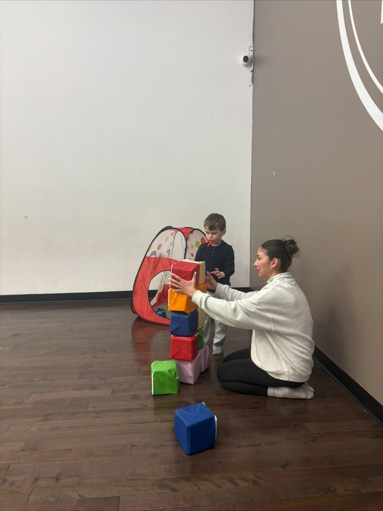Construction de blocs, accompagnée